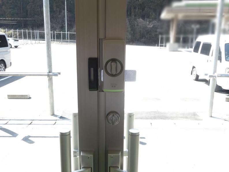ME-5設置後扉閉内側