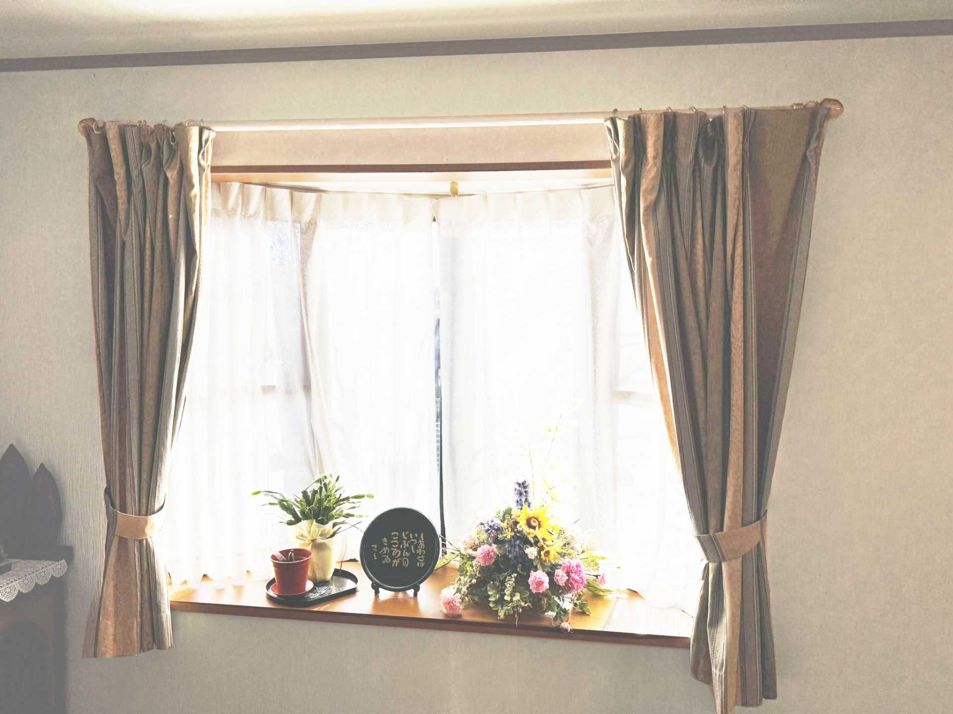 出窓に防衛くん設置前（１）